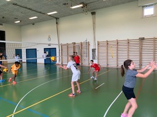 Volleyball und viele andere Spiele organisierte die Volleyballgruppe Welschenrohr-Herbetswil
