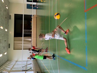 Volleyball und viele andere Spiele organisierte die Volleyballgruppe Welschenrohr-Herbetswil