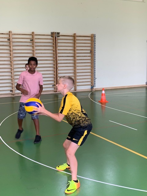 Volleyball und viele andere Spiele organisierte die Volleyballgruppe Welschenrohr-Herbetswil.