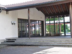 Mehrzweckgebäude Eingang Auflageraum