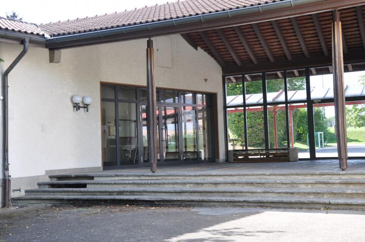Mehrzweckgebäude Eingang Auflageraum