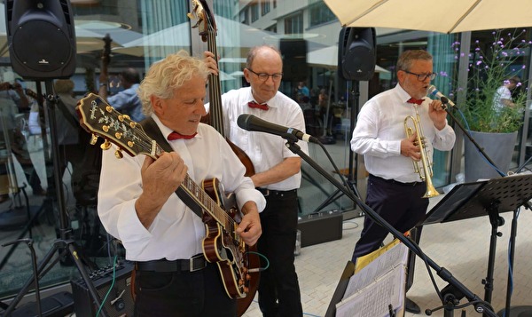 Trio Harmonix