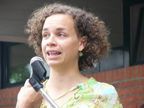 Anita Leuzinger bedankt sich bei den Oberengstringern für den Empfang