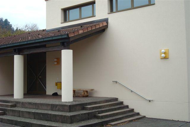 Mit frischem Aussenanstrich!