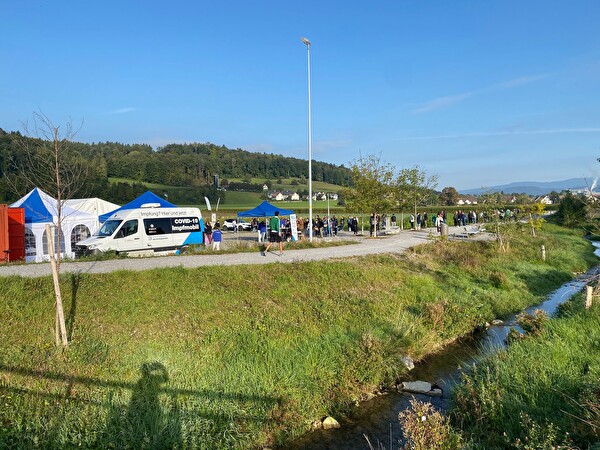 Impfmobil in Urdorf