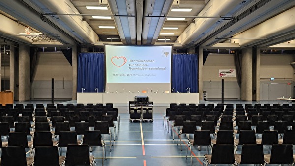 Gemeindeversammlung in der Mehrzweckhalle Zentrum