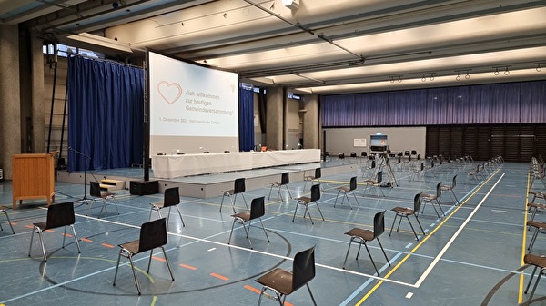 Gemeindeversammlung in der Mehrzweckhalle Zentrum