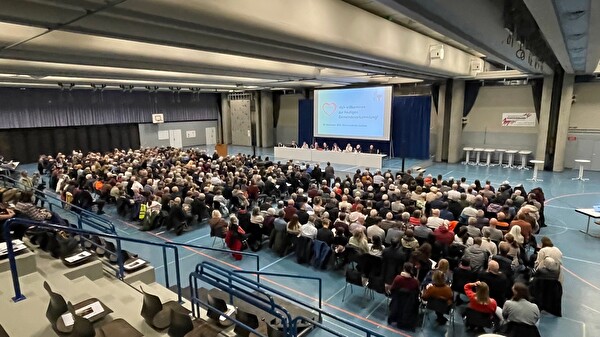 Gemeindeversammlung in der Mehrzweckhalle Zentrum