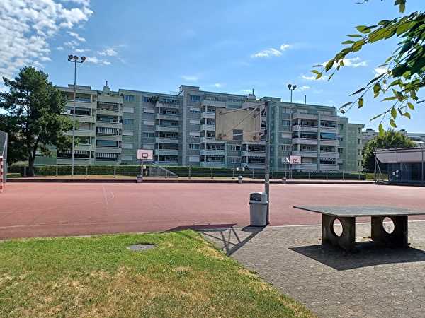 Tartan-Sportplatz Zentrum