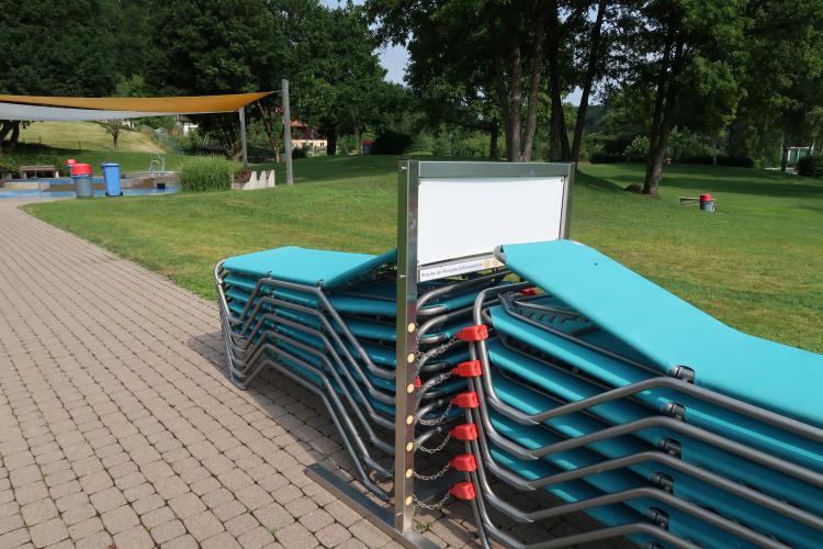30 Liegestühle (Pfand CHF 2.00)