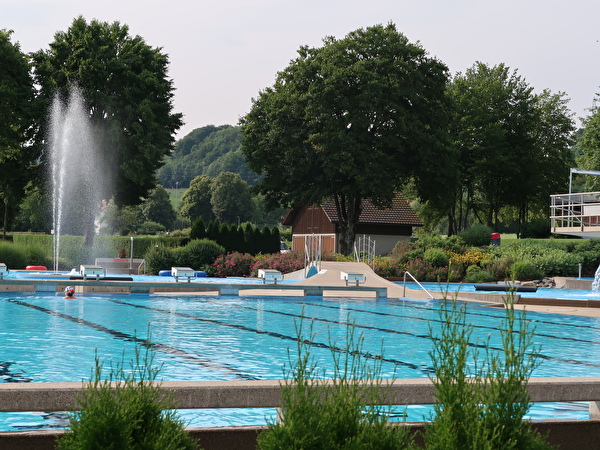 Schwimmbad Geren