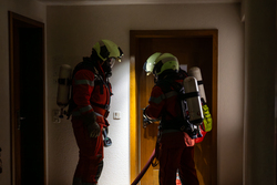 Feuerwehr im Einsatz drinnen