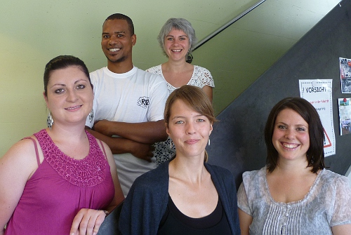 Bild vom fünfköpfigen Team der Fachstelle Kinder und Jugend