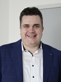 Martin E. Looser