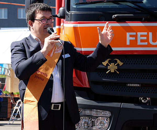 Am Samstagmorgen wurde in einer schlichten Feier das neue Engelburger Tanklöschfahrzeug eingeweiht.