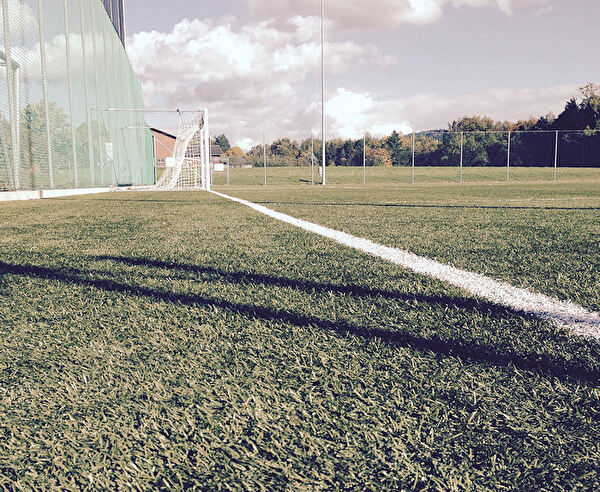 Kunstrasenplatz Sportplatz Spiserwis