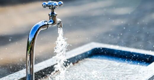 Sommerhitze; Wasser bringt Schutz