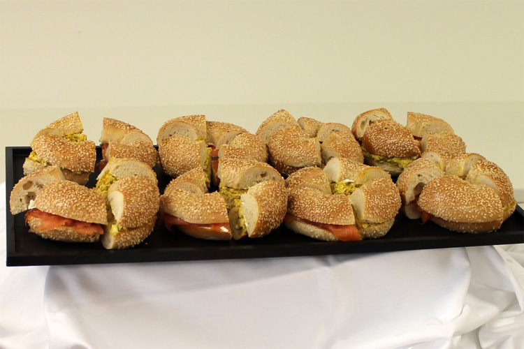 Buffet mit Feinem aus Küche und Backstube