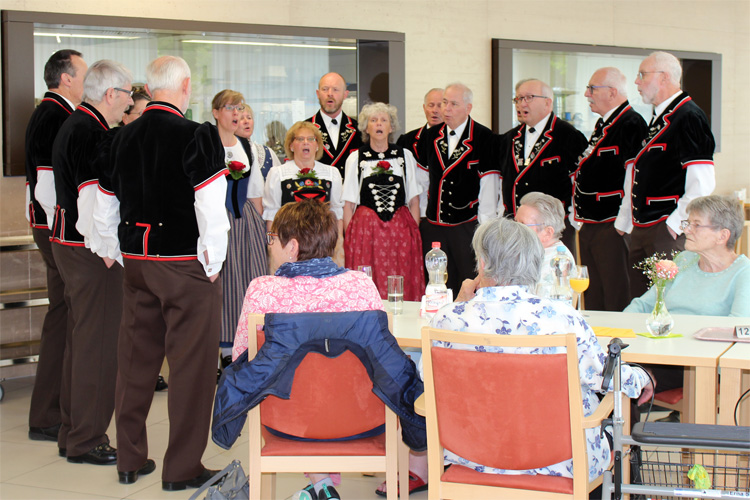 Der Jodlerklub Wolfwil eröffnet