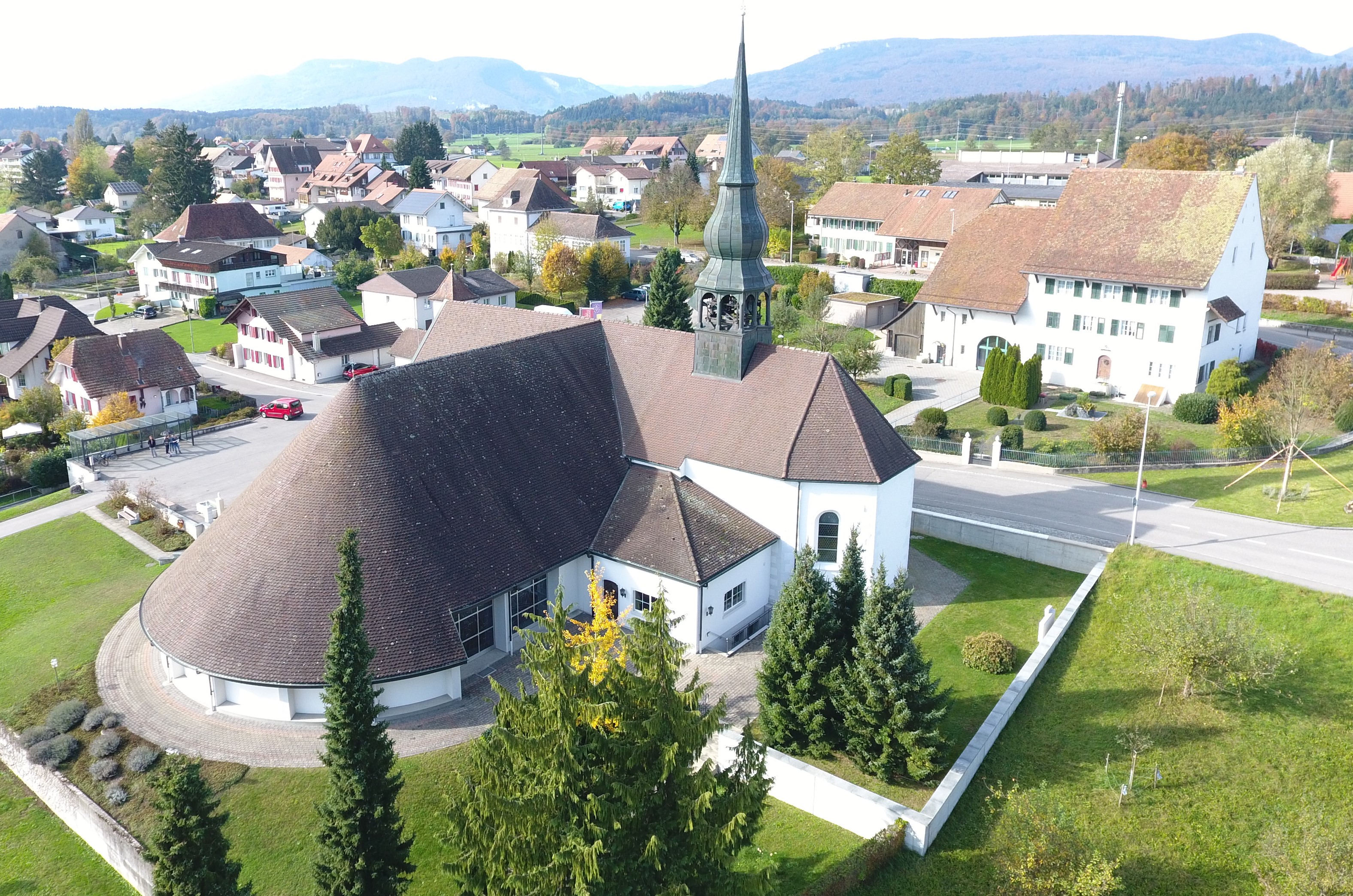 Kirche und Pfarrhaus