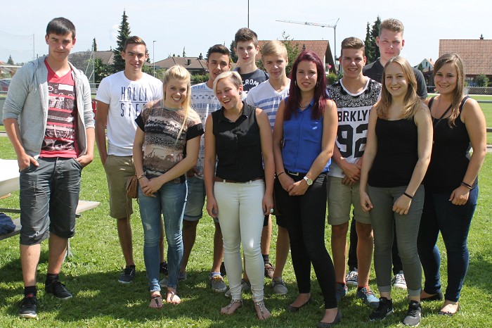 Die Jungbürger/innen 2014: Erni Ramon, Kunz Sandro, Barrer Ivana, Heim Jaro, Nützi Katja, Nützi Marco, Schenk Philippe, Arn Dominique, Leuenberger Mirco, Mäder Yannick, Artho Michelle, de Oliveira Andrade Aline 