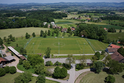 Bild Fussballplatz Schürwies