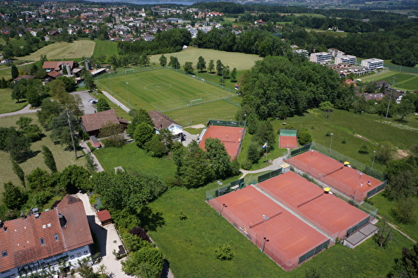 Bild Tennisplatz Schürwies