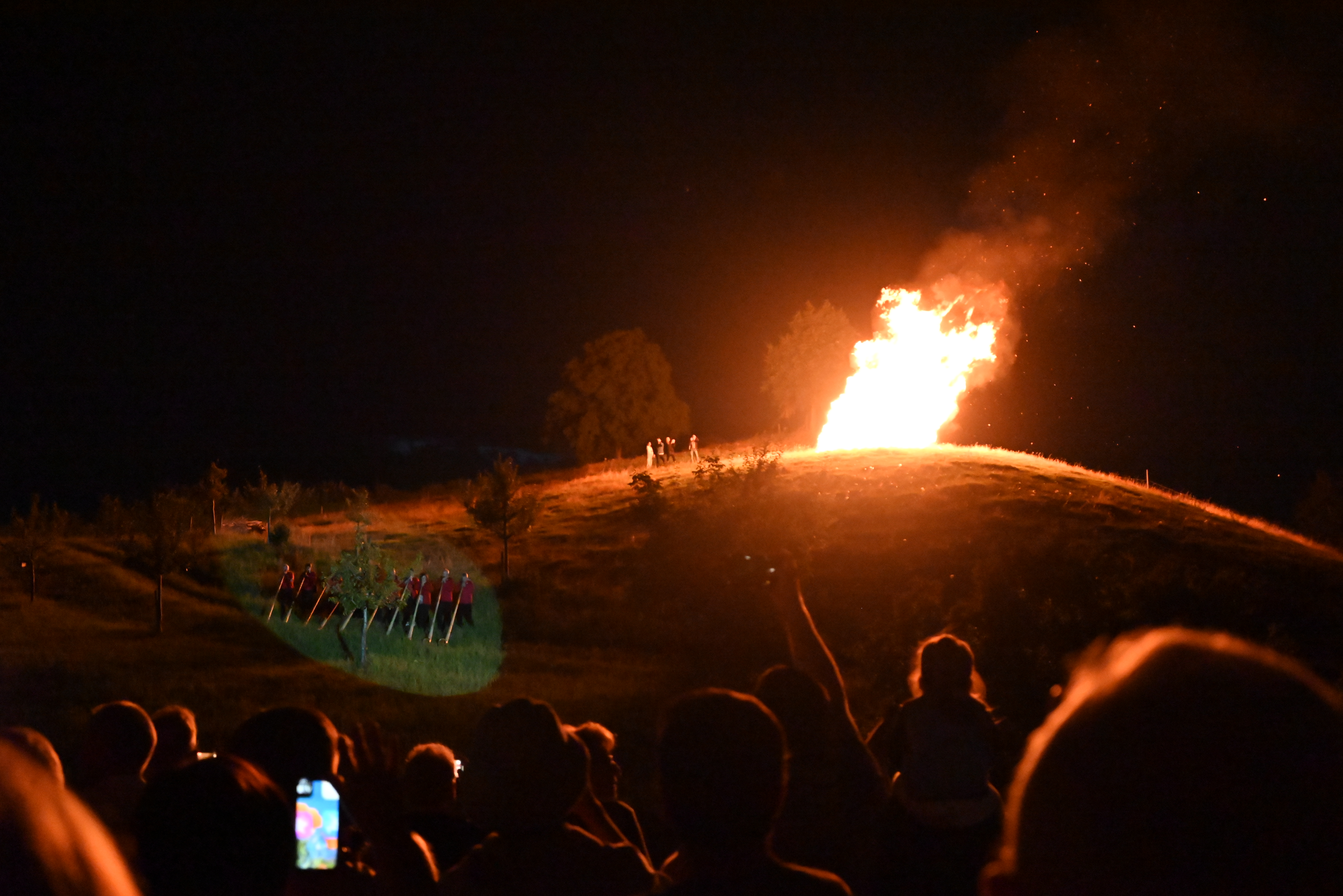 Höhenfeuer im Rahmen des Sommerfestes bei den Sportanlagen im Brand
