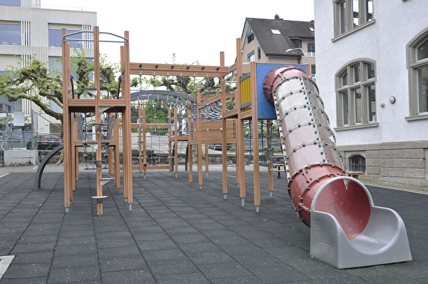 Spielplatz Schulhaus Ludretikon