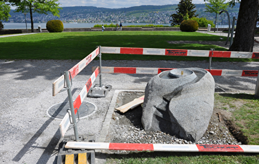 Brunnen Plattenpark Thalwil 