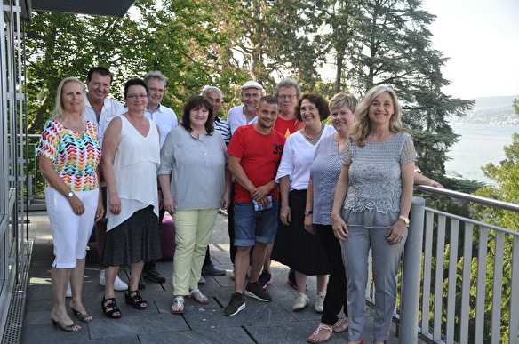 Dienstjubiläen, von links nach rechts: Lydia Brändli, Rainer Giersch, Pascale Heyer, Markus Hungenbühler, Sabine Casanova, Afrim Morina, Donald Ganci, Daniel Merlo, René Arnold, Christine Selinger, Silvana Kunz, Marlis Graf. 