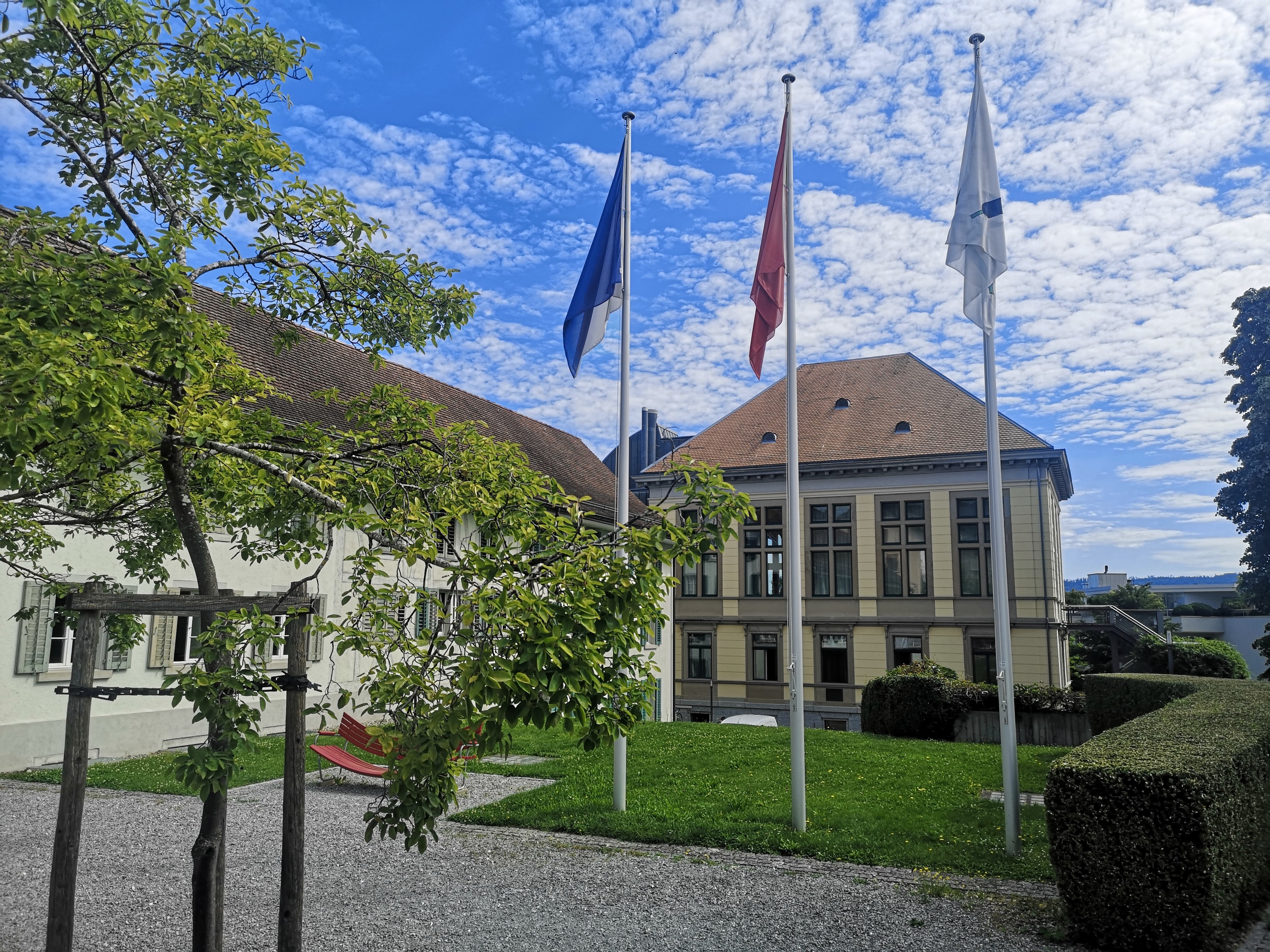 Gemeindehaus (DLZ Gesellschaft und Sicherheit und Präsidiales)