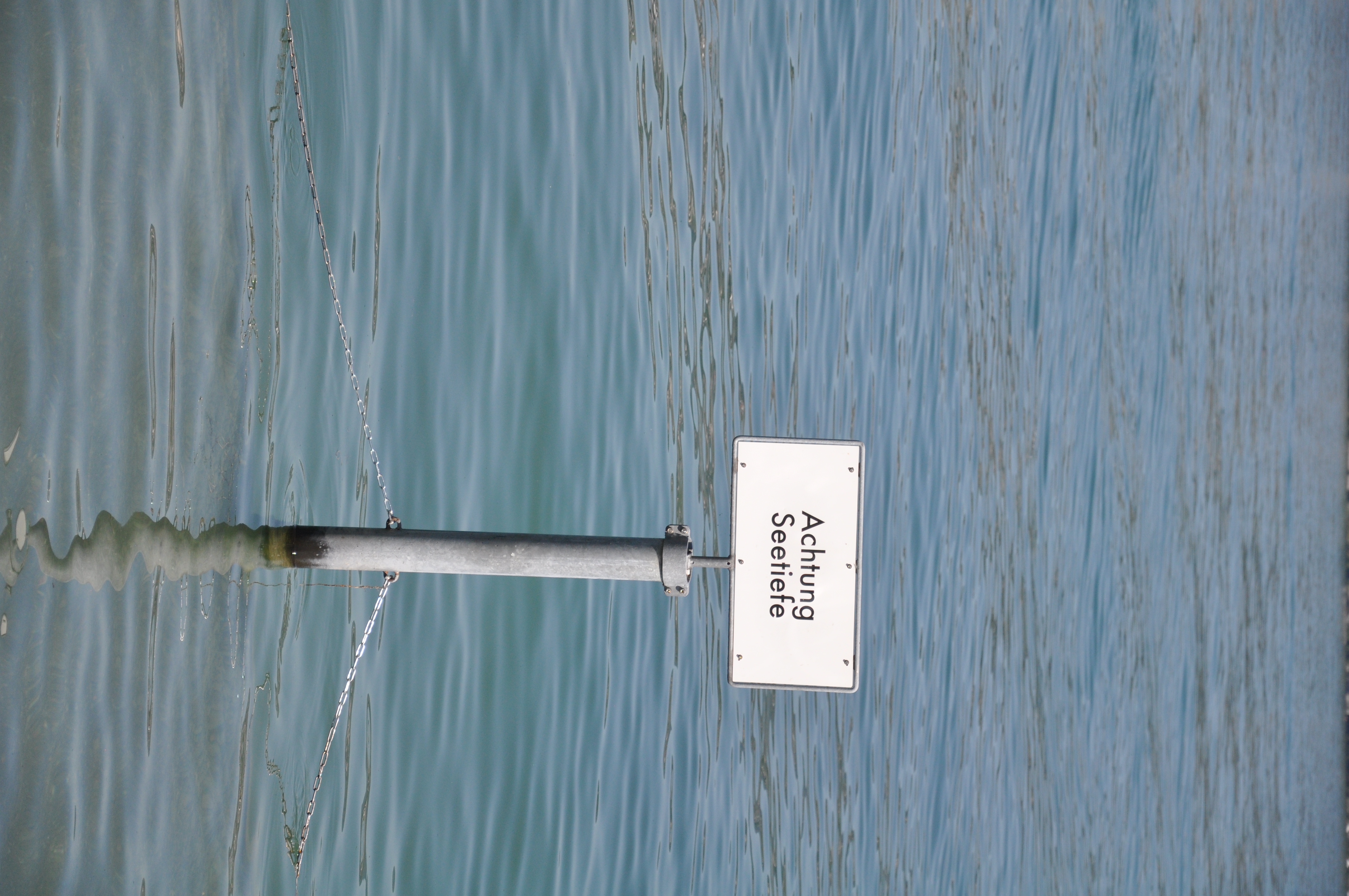 Schild Achtung Seetiefe