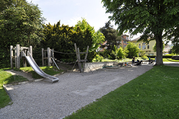 Spielplatz Parkanlage Platte