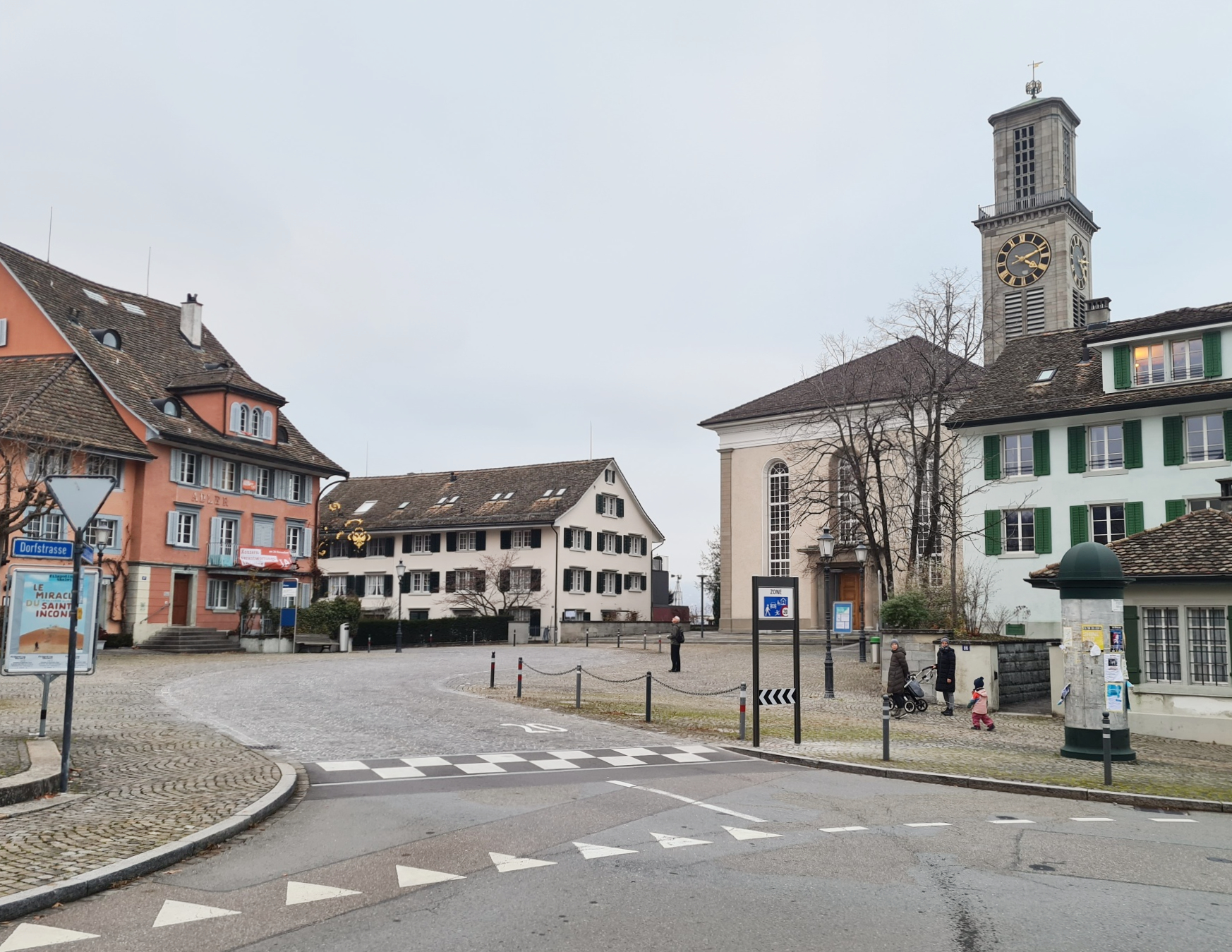 Begegnungszone Plattenplatz im Herbst 2020