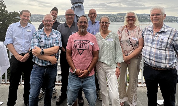 Von links nach rechts: Pascal Kuster, Ueli Brändle, Michael Frey, Reto Blaser, Martin Hugener, Rolf Aeberli, Edith Willen, Bea Debernardis-Schmid, Bruno Bruggmann. Es fehlen: Urs Klemm, Andreas Stegmüller, Christiana Ghansah, Patrik Zäh, Petros Papadimitriou, Richard Pechota, Maria Taibo