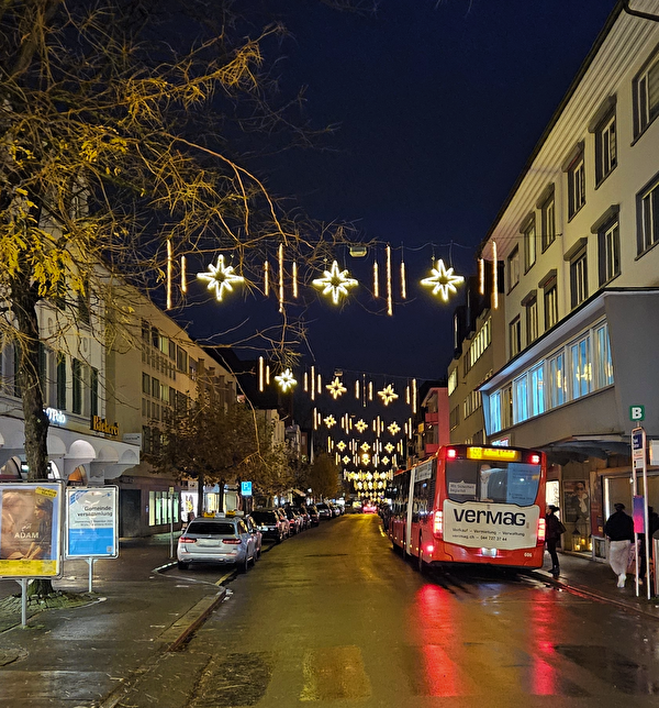 Gotthardstrasse bei Nacht