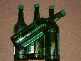 grüne Flaschen