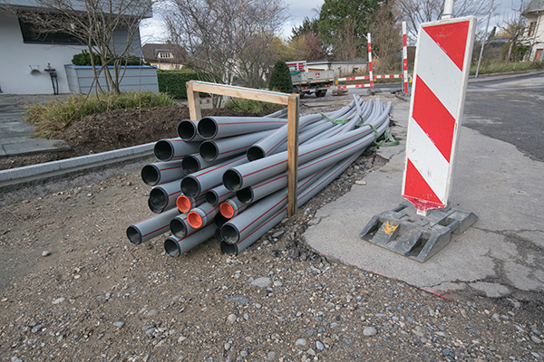 Foto von Kabelkanälen auf einer Baustelle