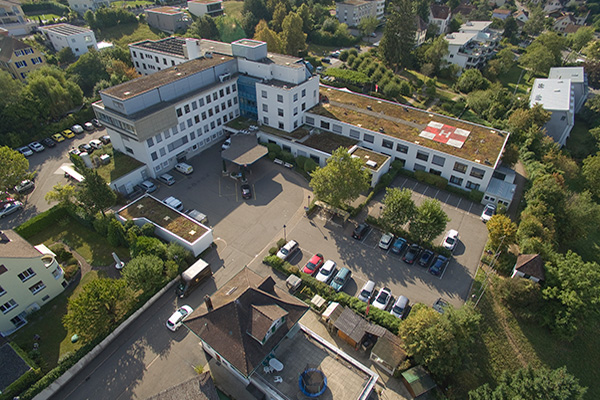 Luftbild des Spitals Dornach