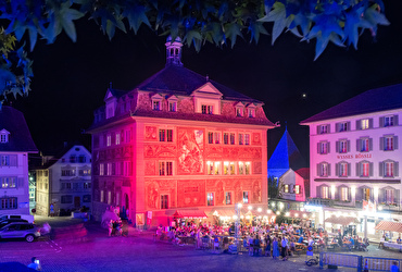 Hauptplatz Schwyz mit Rathaus