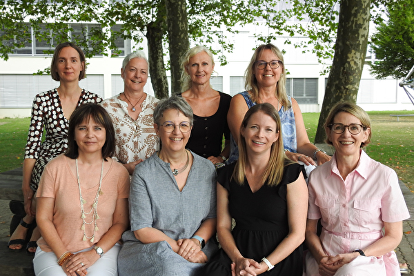 Team Schulverwaltung bestehend aus 8 Frauen