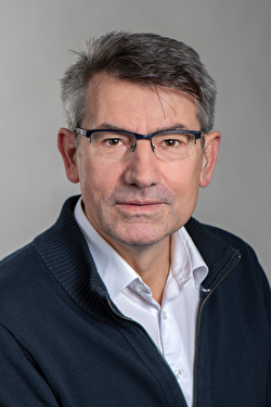 Naxhi Selimi, Mitglied Schulbehörde