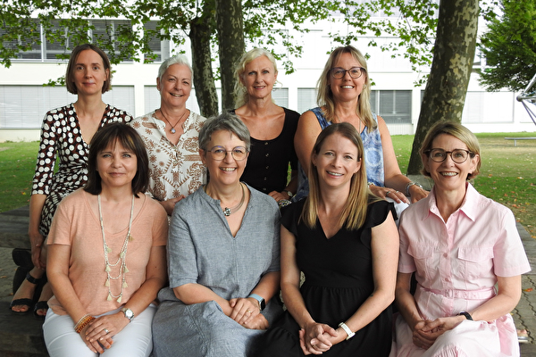 Team Schulverwaltung bestehend aus 8 Frauen