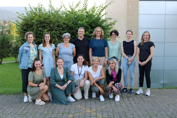 Gruppenfoto neue Mitarbeitende