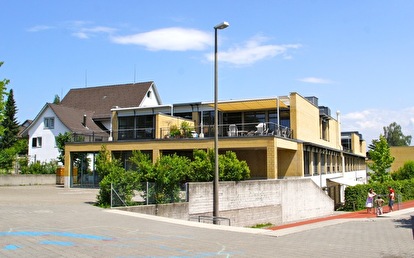 Schulhaus Feld 2