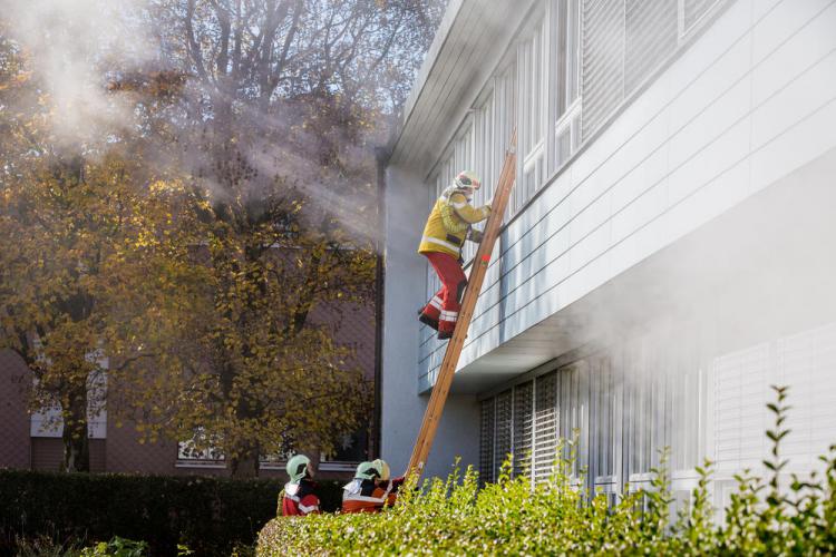 Die Schule Hittnau probte zusammen mit der Feuerwehr Hittnau den Ernstfall