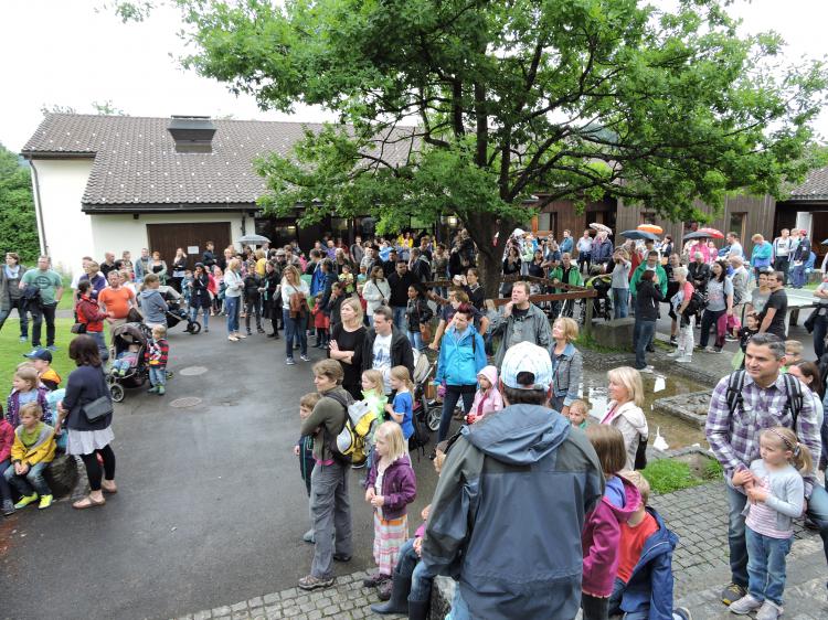 Die Schule feiert "1111 Jahre Hittnau"