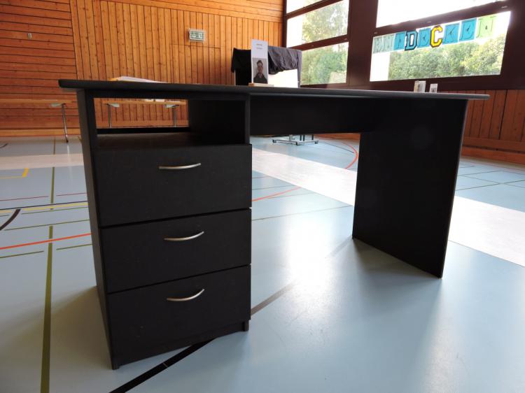 Bürotisch von Artmir Hoti