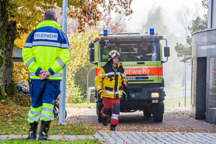 Die Schule Hittnau probte zusammen mit der Feuerwehr Hittnau den Ernstfall